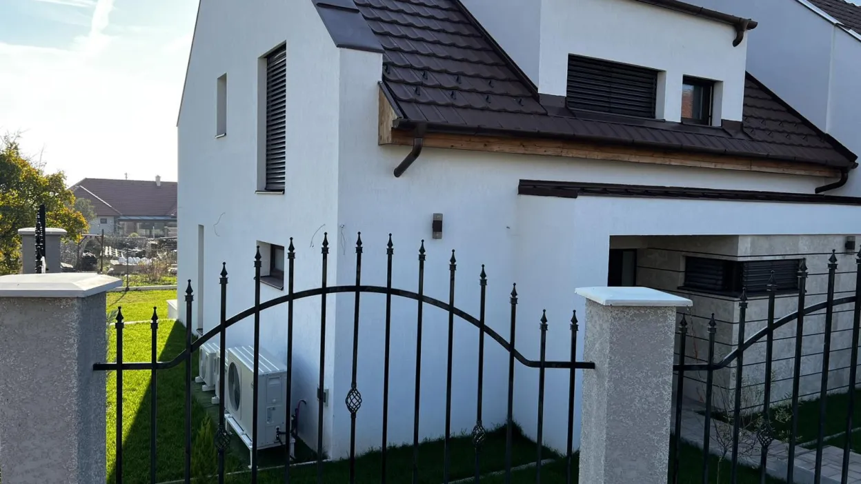 Új építésű panorámás ikerház Balatonfüreden 3. kép