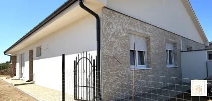 Családi ikerházak foglalhatók Nyírpazony-Kabaláson